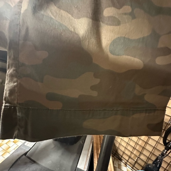 Pants - Picture 7 of 8